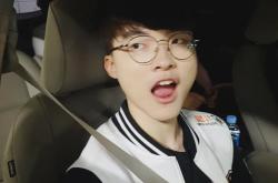 包含Faker赛事官方发布回归赛场新规，日本队争议不断！的词条