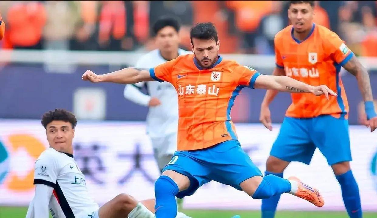 中超赛程吃紧，皇家马德里今晨复出首秀，质疑声仍在，数据趋势出现新变化(皇家马德里最豪华阵容比赛)