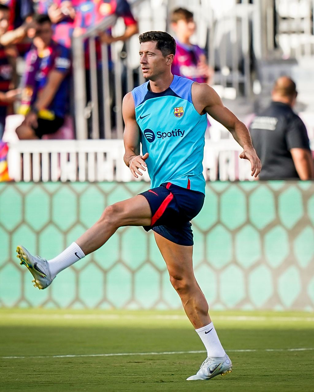 包含莱万多夫斯基新星大胜表现惊艳,巴塞罗那未来可期!的词条 包含莱万多夫斯基新星大胜表现惊艳,巴塞罗那未来可期!的词条