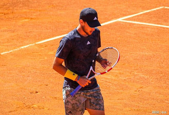 关于蒂姆遭遇十五连败，澳大利亚队教练面临压力！的信息